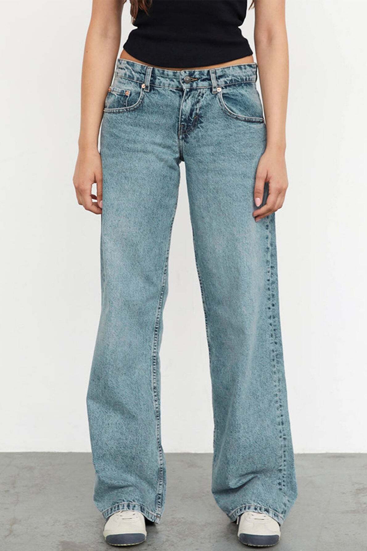 Solid Stretch Straight Leg Jeans Solid Stretch Straight Leg Jeans