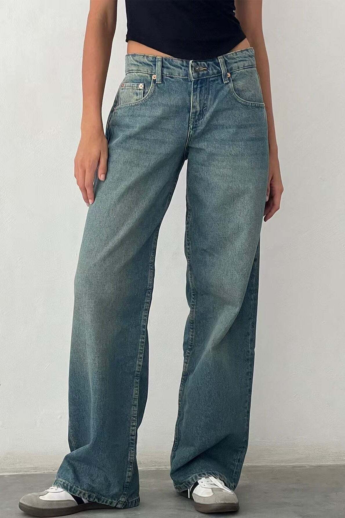 Solid Stretch Straight Leg Jeans