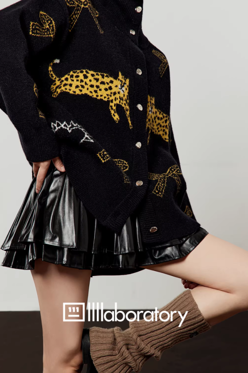 Stand Collar Leopard Jacquard Knit