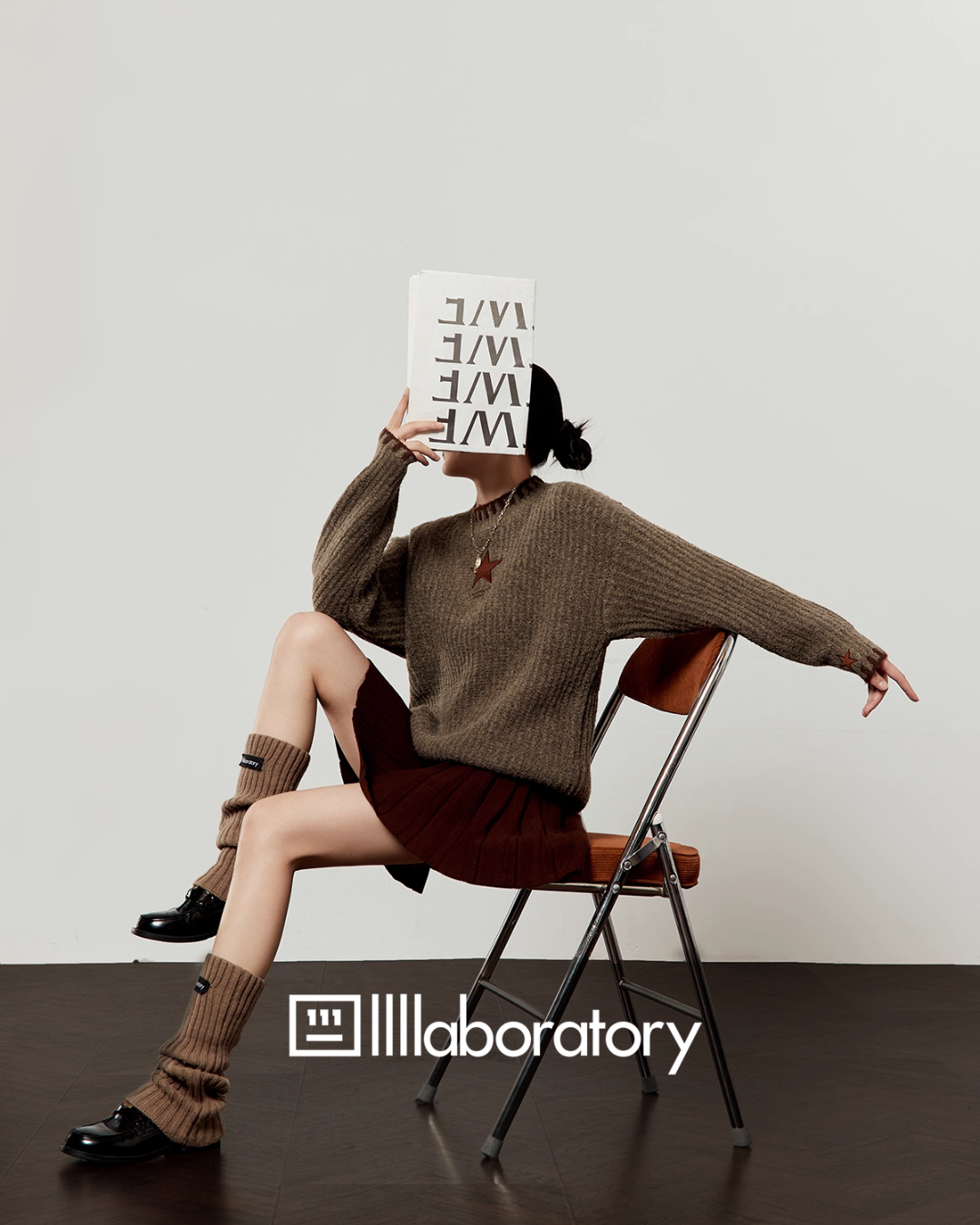 Star Logo Mock Neck Top / Pleated Skirt Star Logo Mock Neck Top / Pleated Skirt