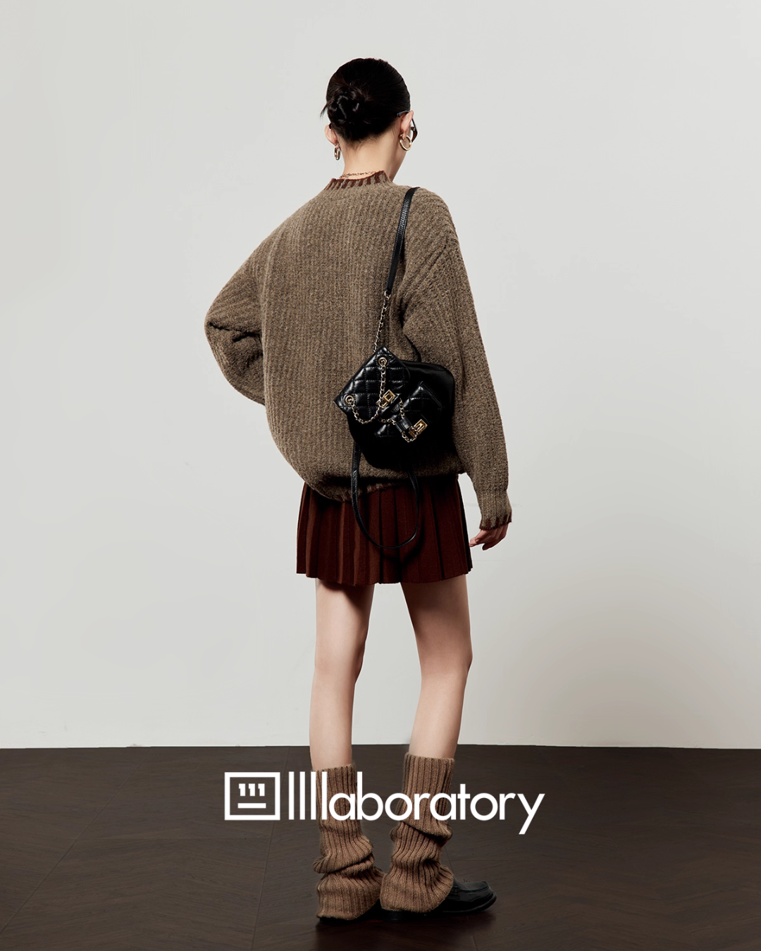 Star Logo Mock Neck Top / Pleated Skirt Star Logo Mock Neck Top / Pleated Skirt