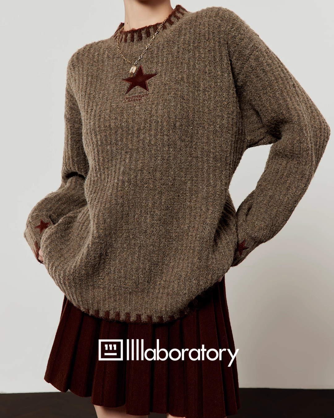 Star Logo Mock Neck Top / Pleated Skirt Star Logo Mock Neck Top / Pleated Skirt