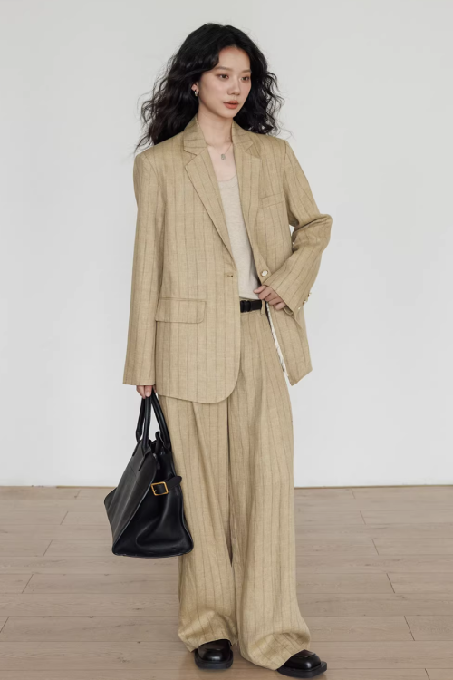 Stripe Design Blazer Jacket / Casual Wide Pants