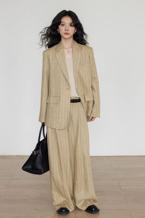 Stripe Design Blazer Jacket / Casual Wide Pants