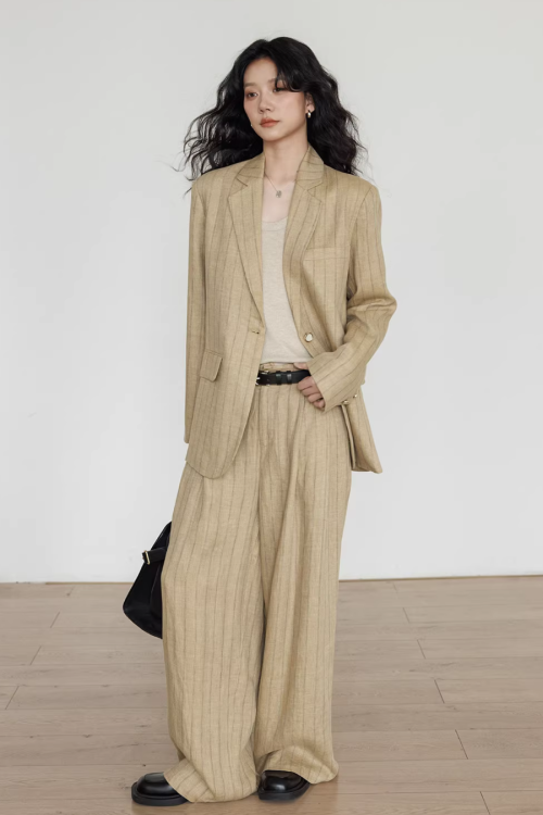 Stripe Design Blazer Jacket / Casual Wide Pants