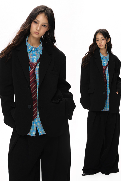 Textured Minimalist Blazer / Wide Pants