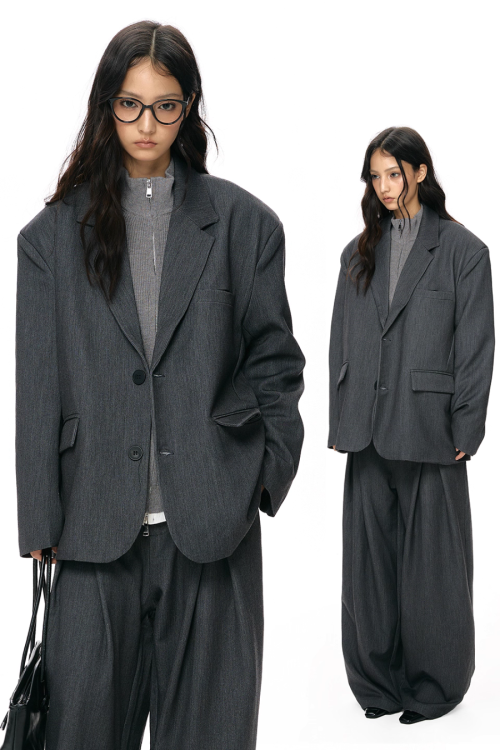 Textured Minimalist Blazer / Wide Pants