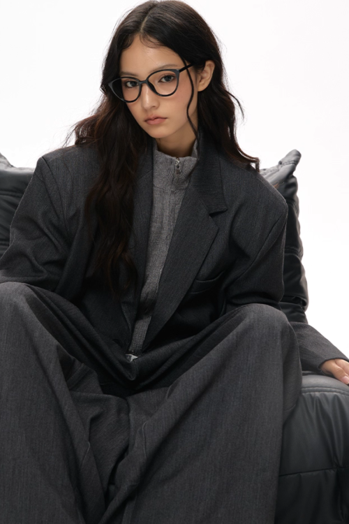 Textured Minimalist Blazer / Wide Pants