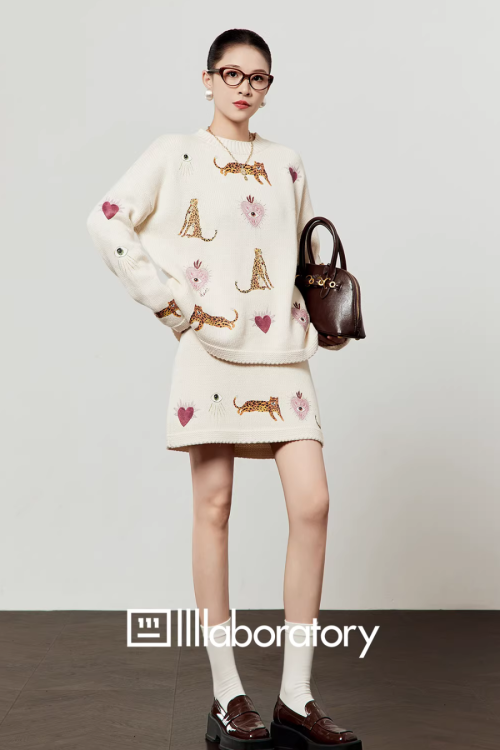 Tiger Heart Patch Knit & Skirt