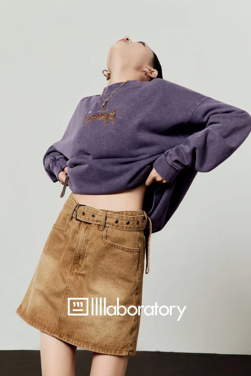 Tiger Motif Crewneck Top / Khaki Denim Skirt