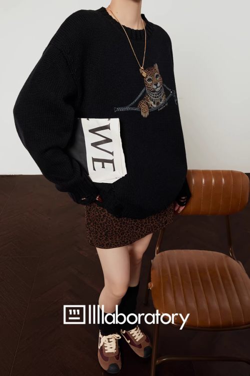 Tiger Round-Neck Knit / Leopard Mini Skirt