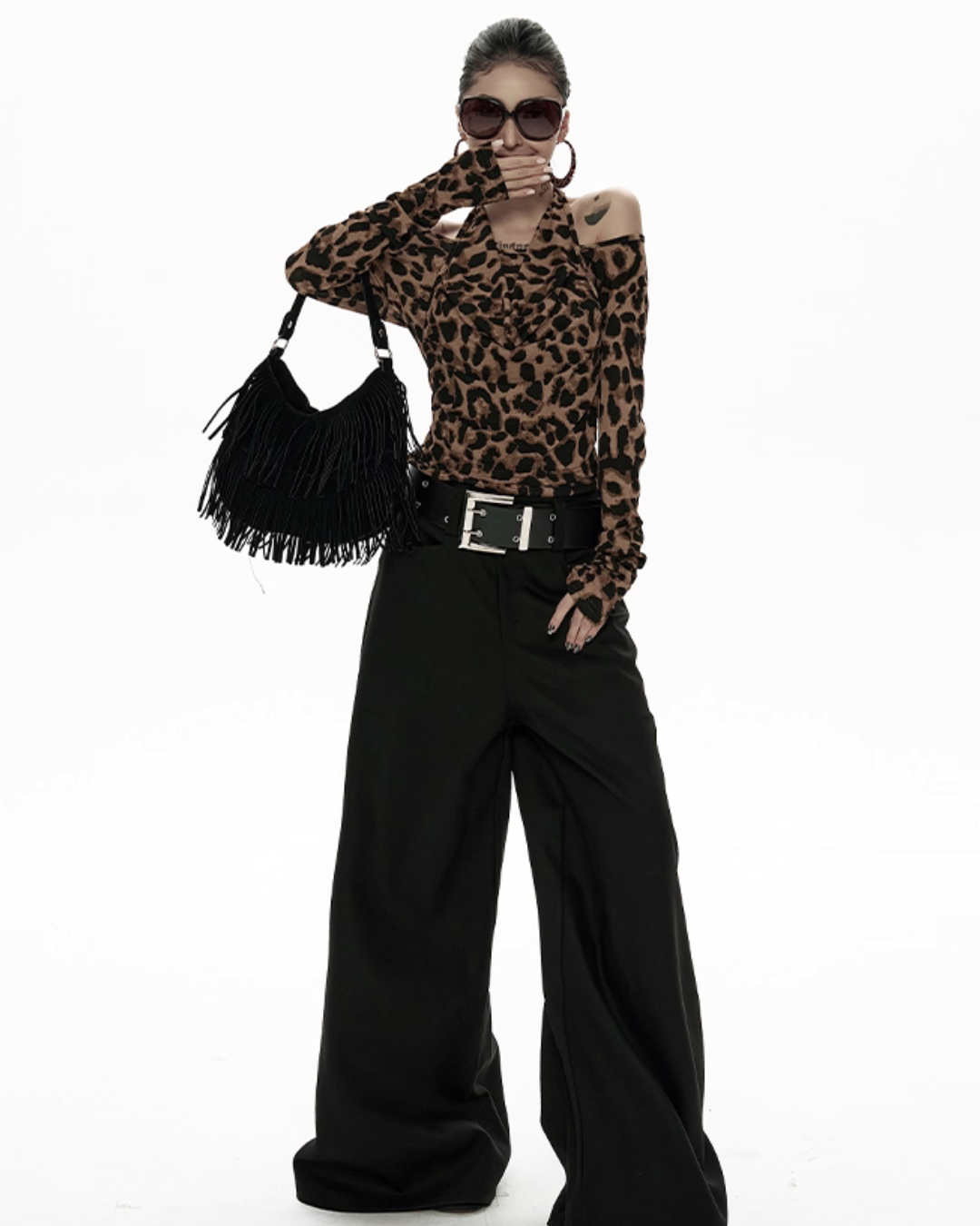 U-Neck Faux Two Piece Slim Knit U-Neck Faux Two Piece Slim Knit