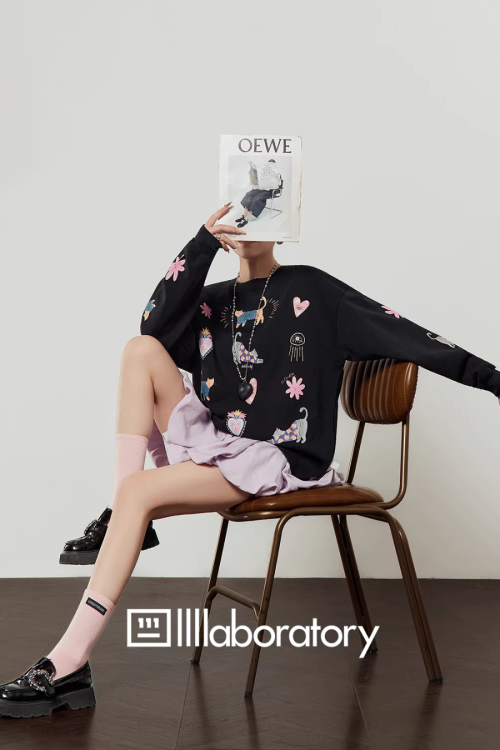 Unique Design Sweatshirt / Balloon Mini Skirt