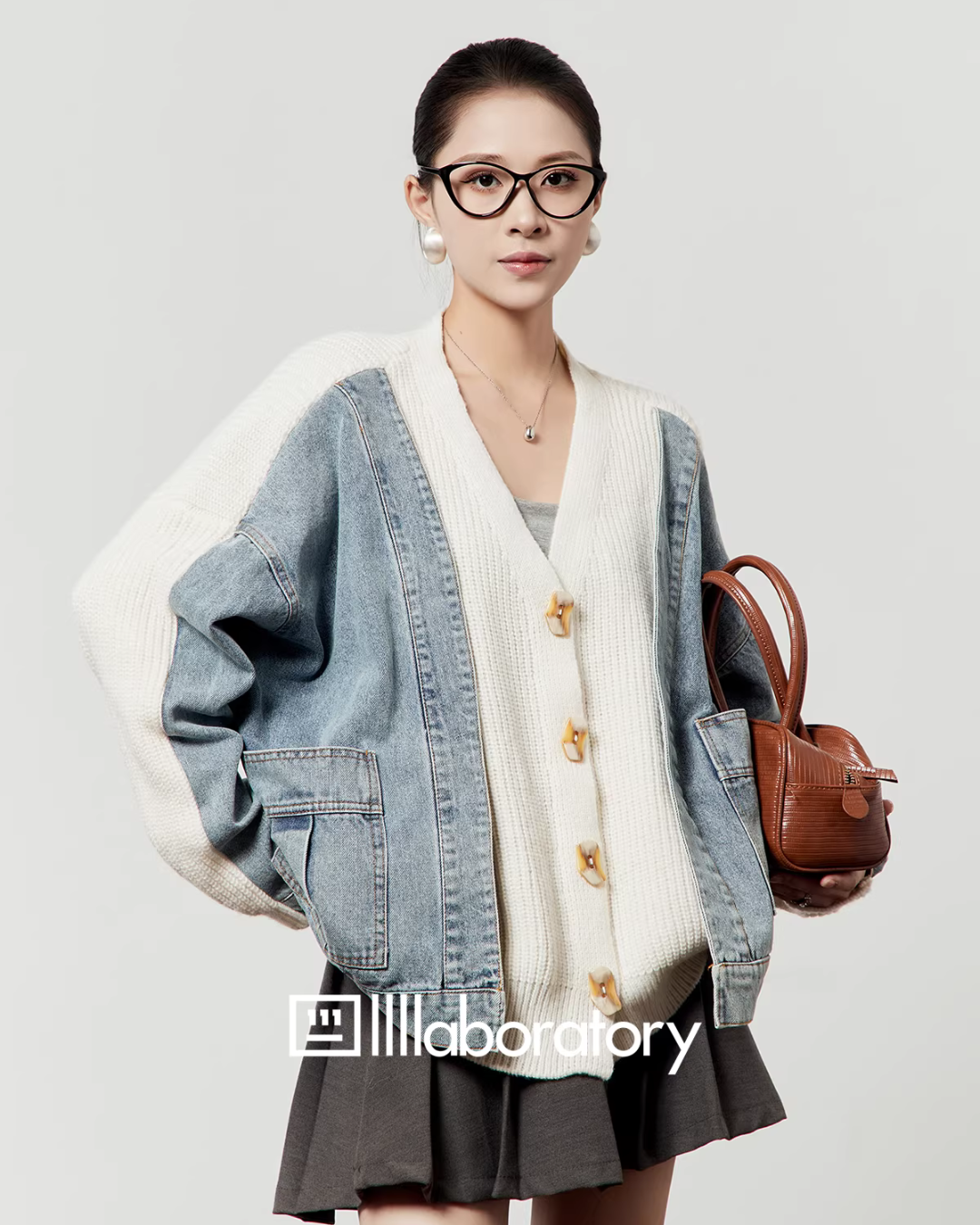 V-Neck Denim Docking Knit Cardigan V-Neck Denim Docking Knit Cardigan