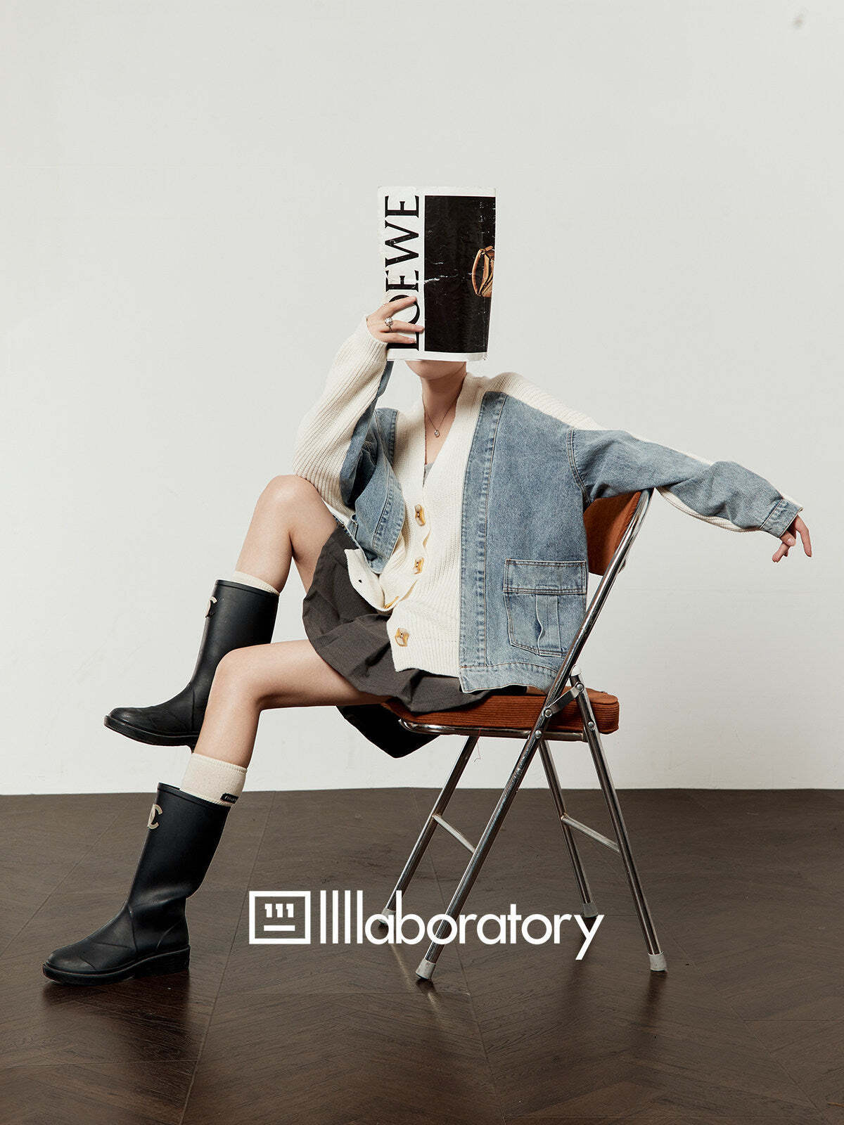 V-Neck Denim Docking Knit Cardigan V-Neck Denim Docking Knit Cardigan