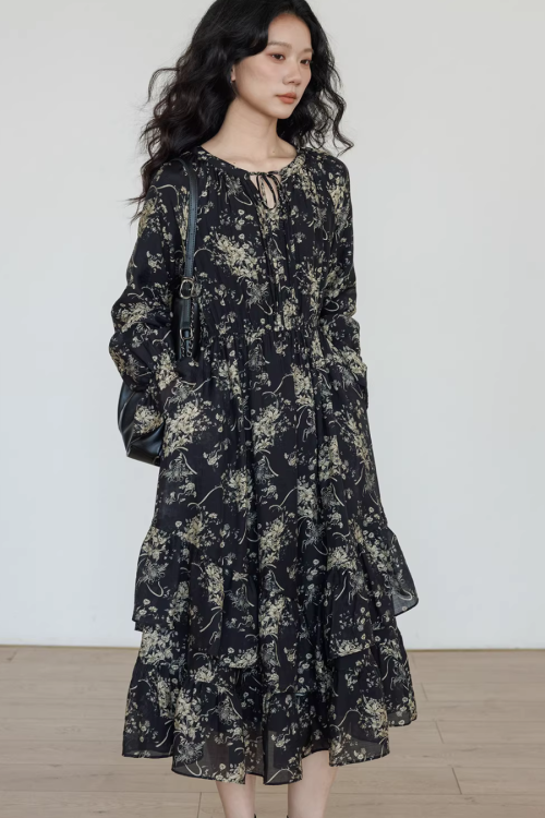 V-Neck Floral Vintage Dress