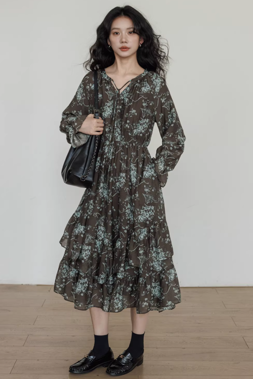 V-Neck Floral Vintage Dress