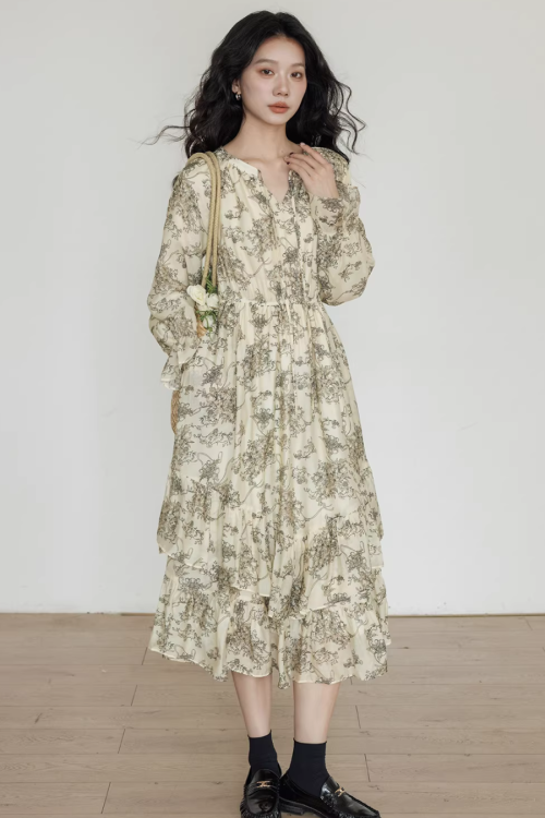 V-Neck Floral Vintage Dress