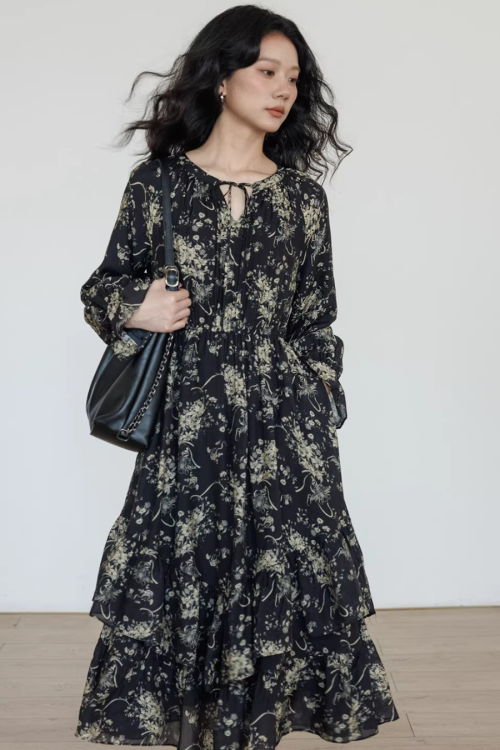 V-Neck Floral Vintage Dress