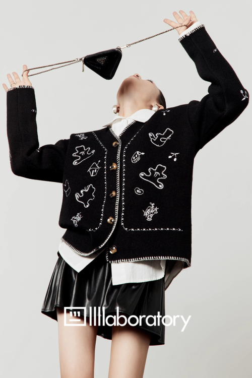 V-Neck Knit Cardigan / Leather Mini Skirt