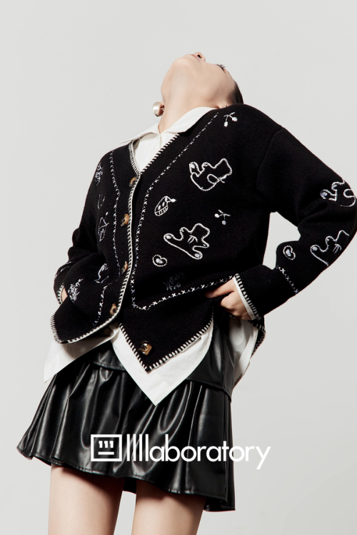 V-Neck Knit Cardigan / Leather Mini Skirt