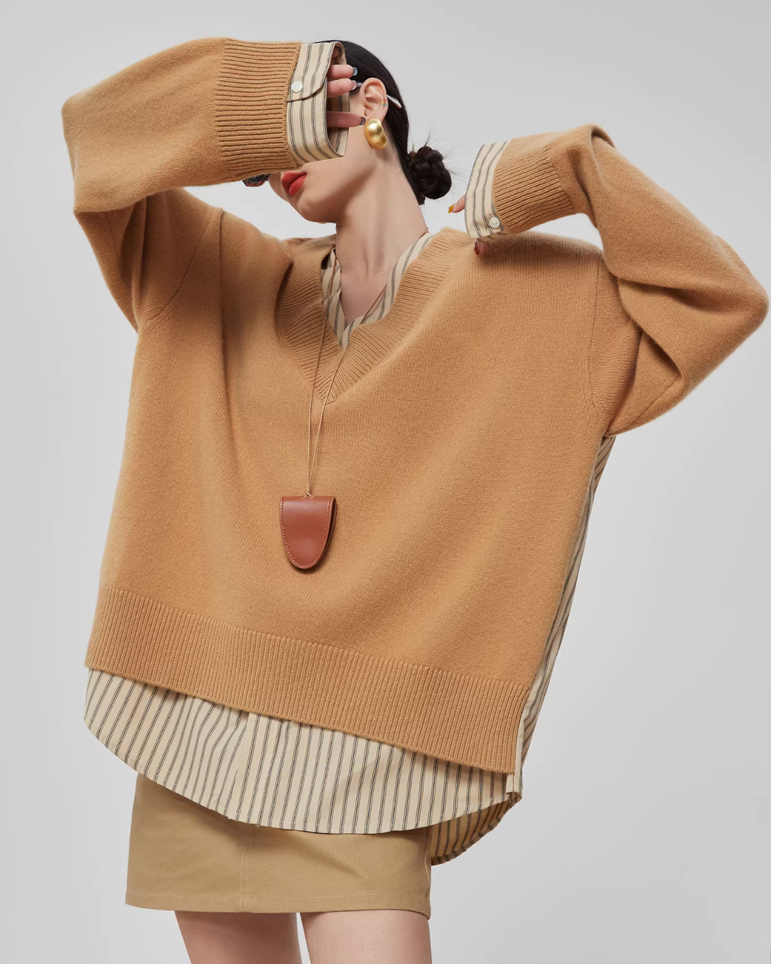 V-Neck Long Sleeve Knit Docking Shirt V-Neck Long Sleeve Knit Docking Shirt