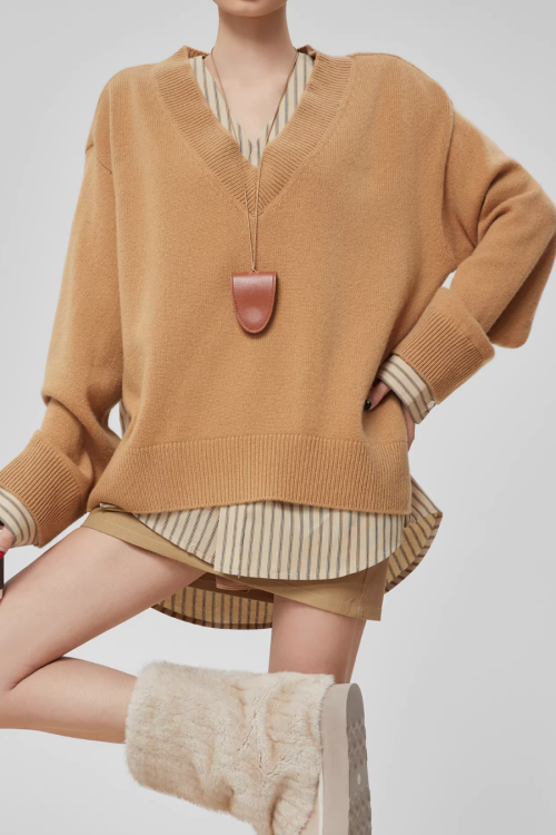 V-Neck Long Sleeve Knit Docking Shirt