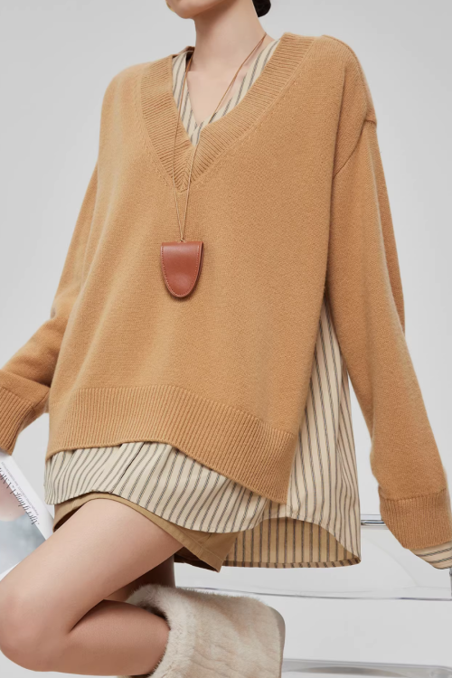 V-Neck Long Sleeve Knit Docking Shirt