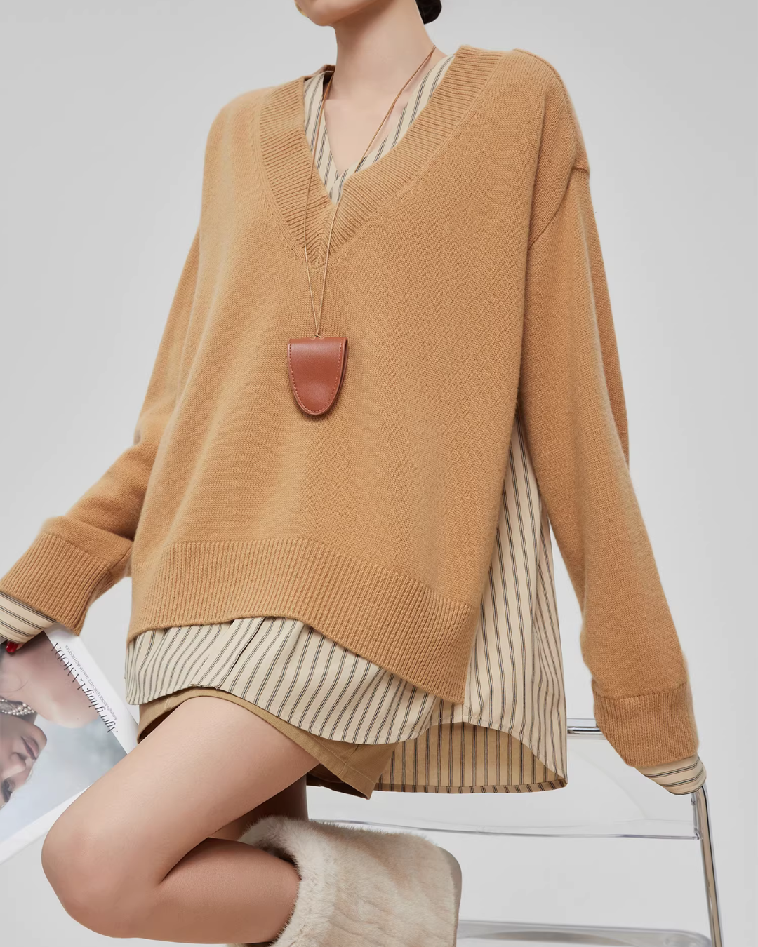 V-Neck Long Sleeve Knit Docking Shirt V-Neck Long Sleeve Knit Docking Shirt