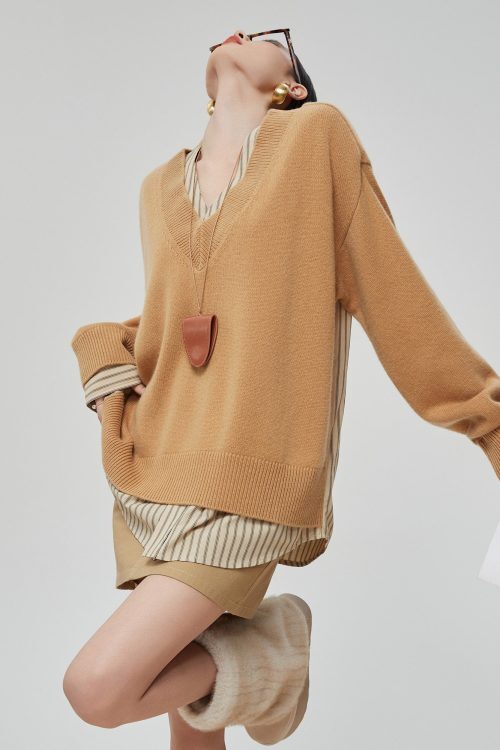 V-Neck Long Sleeve Knit Docking Shirt