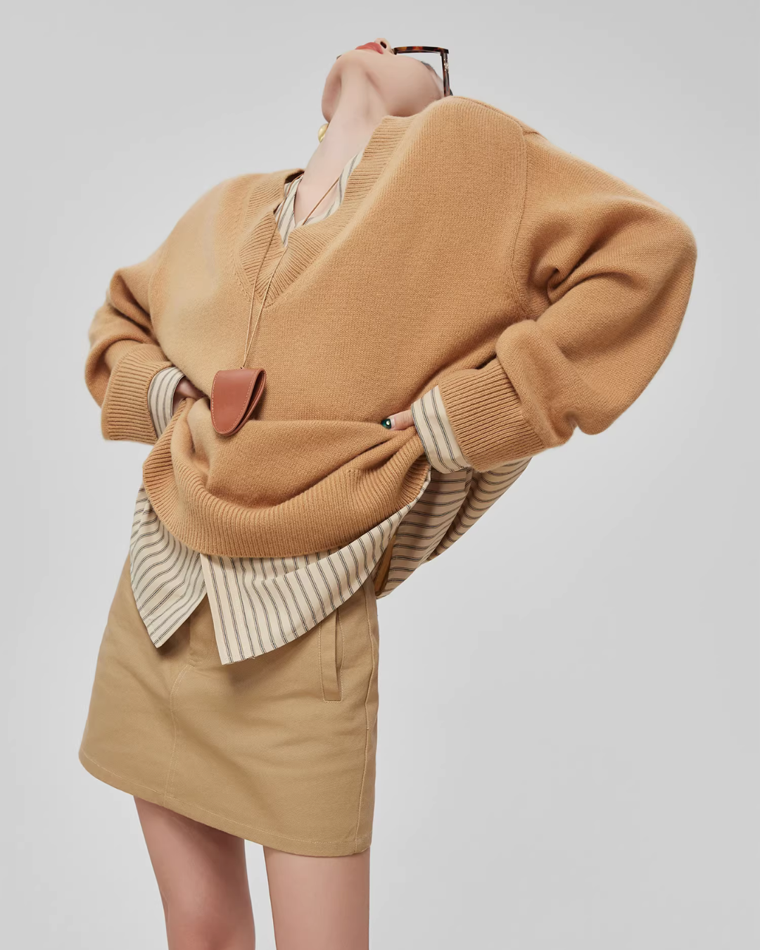 V-Neck Long Sleeve Knit Docking Shirt V-Neck Long Sleeve Knit Docking Shirt