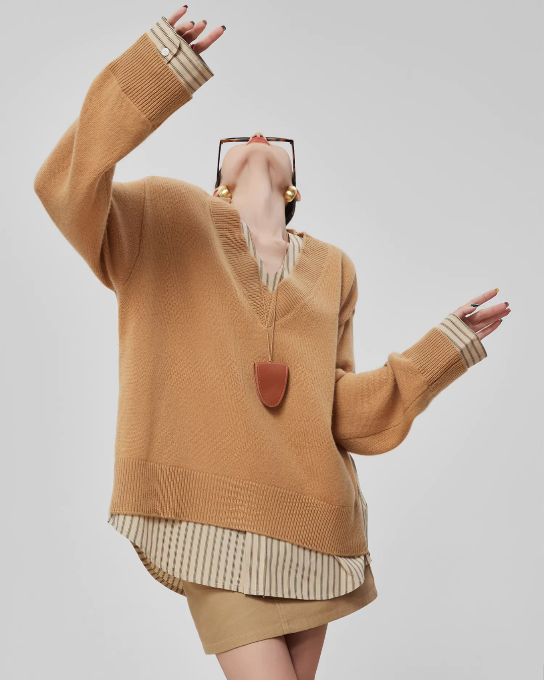 V-Neck Long Sleeve Knit Docking Shirt V-Neck Long Sleeve Knit Docking Shirt