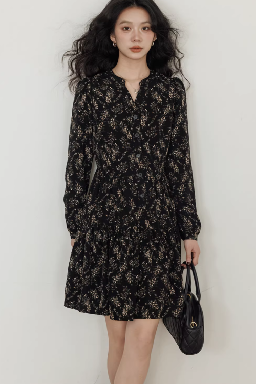 V-Neck Printed Waist Dress