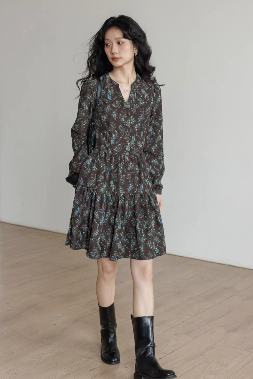 V-Neck Printed Waist Dress