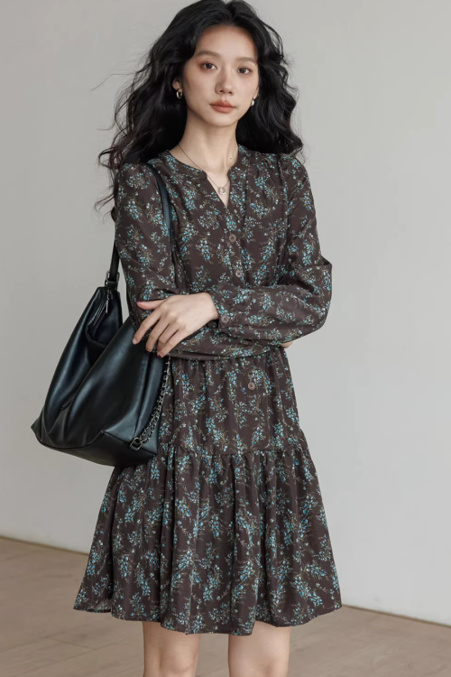 V-Neck Printed Waist Dress