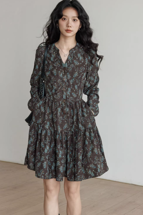 V-Neck Printed Waist Dress