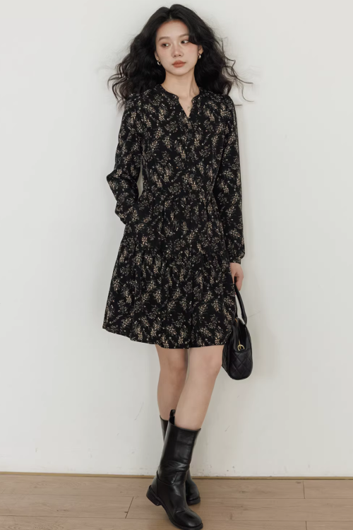 V-Neck Printed Waist Dress