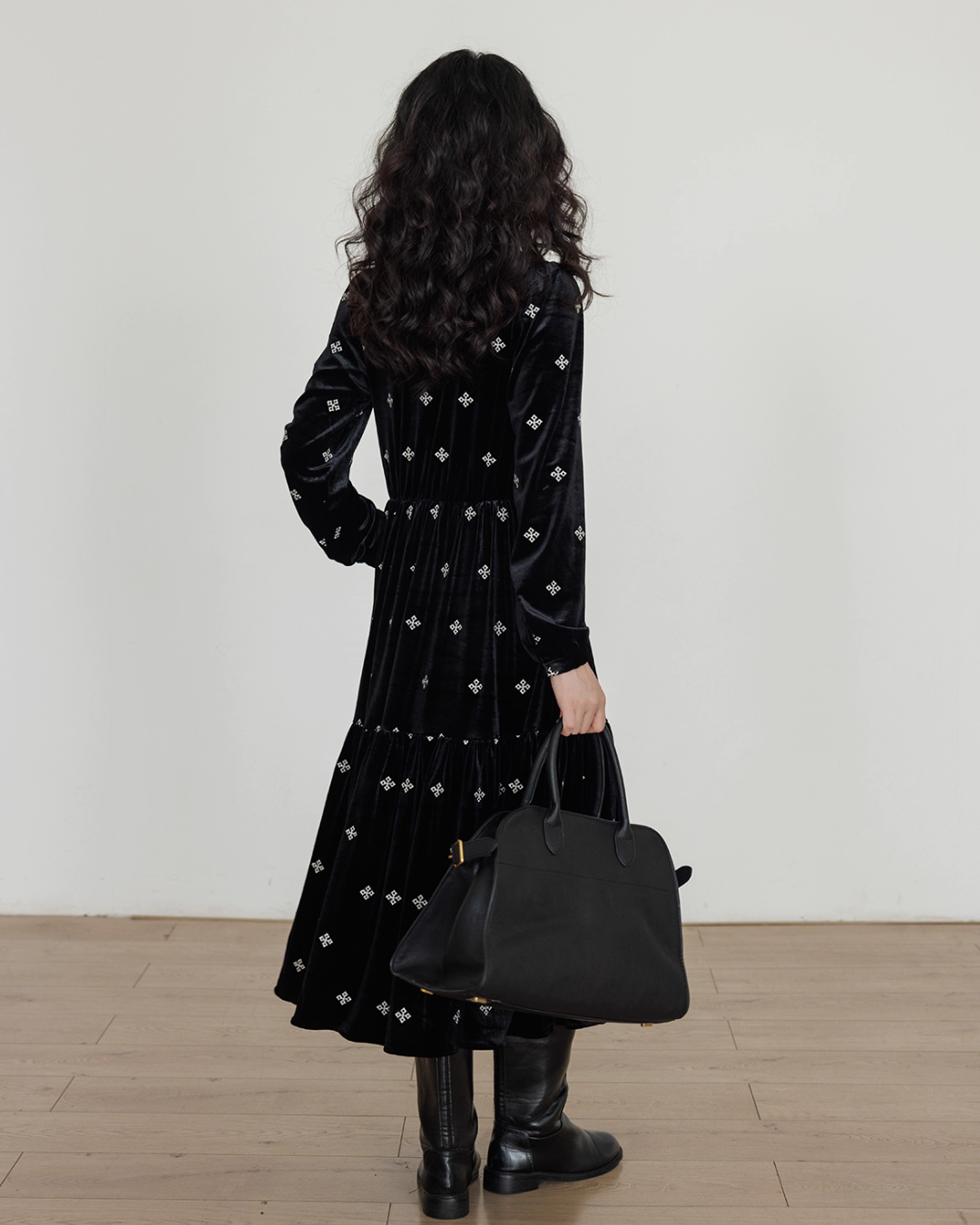 V-Neck Velvet Long Dress V-Neck Velvet Long Dress