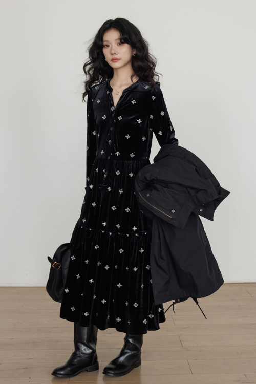 V-Neck Velvet Long Dress