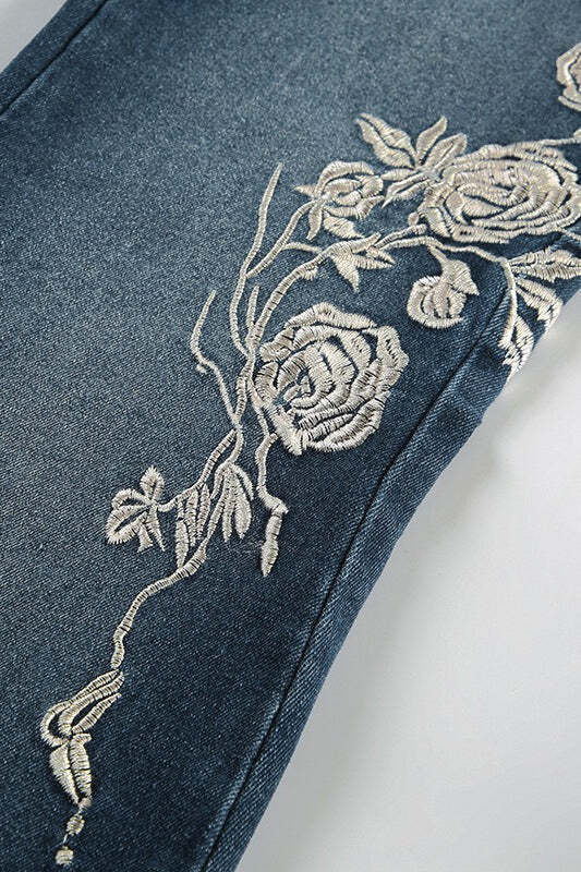 Vintage Gradient Rose Embroidery Bootcut Jeans Vintage Gradient Rose Embroidery Bootcut Jeans