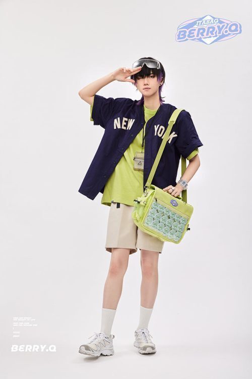 White Ita Shoulder Bag for Plushies and Pins