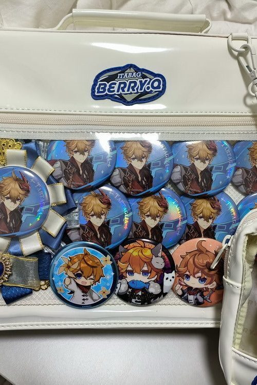 White Ita Shoulder Bag for Plushies and Pins