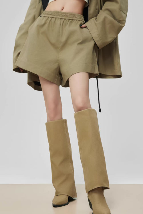 Wind Hooded Trench Coat / High-Waist Shorts
