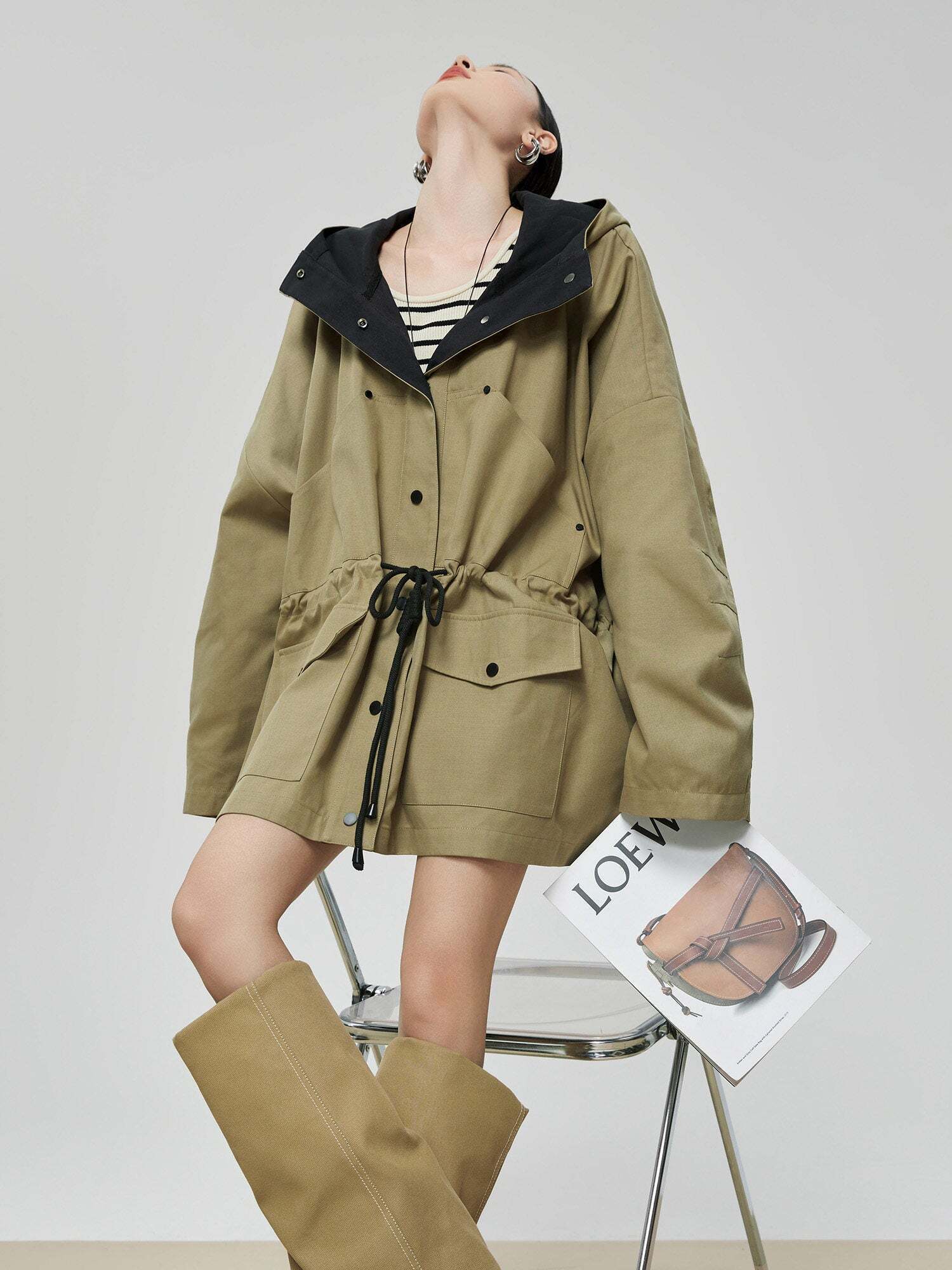 Wind Hooded Trench Coat / High-Waist Shorts Wind Hooded Trench Coat / High-Waist Shorts