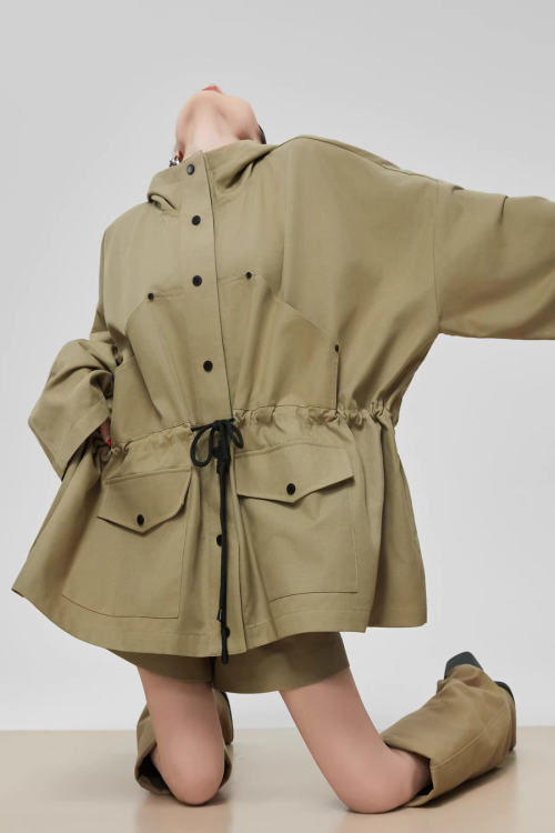 Wind Hooded Trench Coat / High-Waist Shorts
