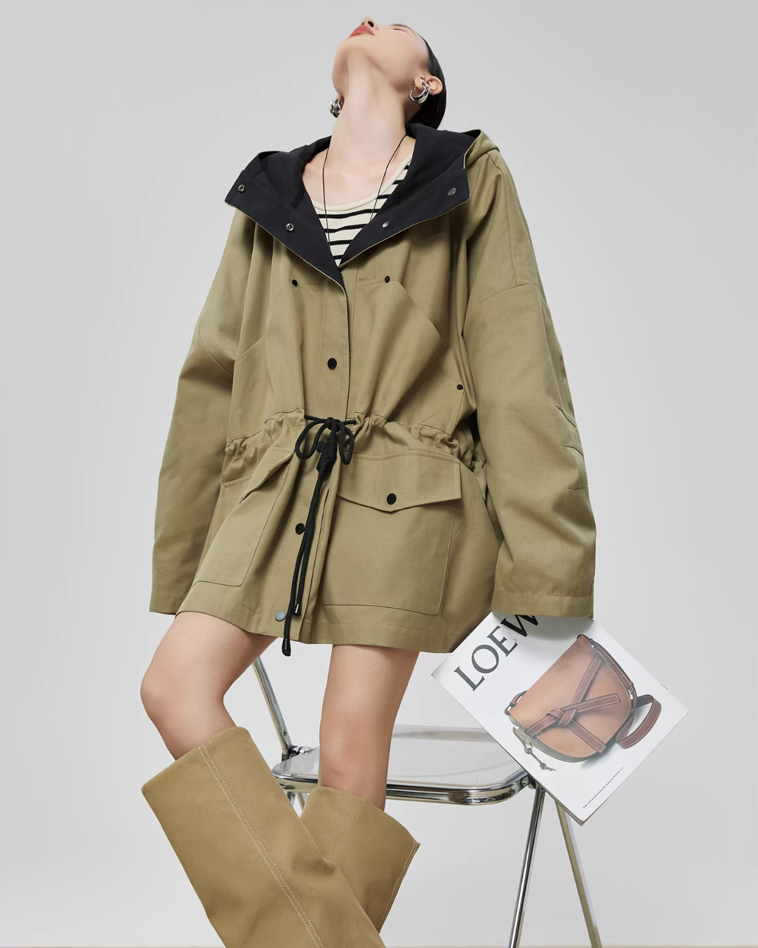 Wind Hooded Trench Coat / High-Waist Shorts Wind Hooded Trench Coat / High-Waist Shorts