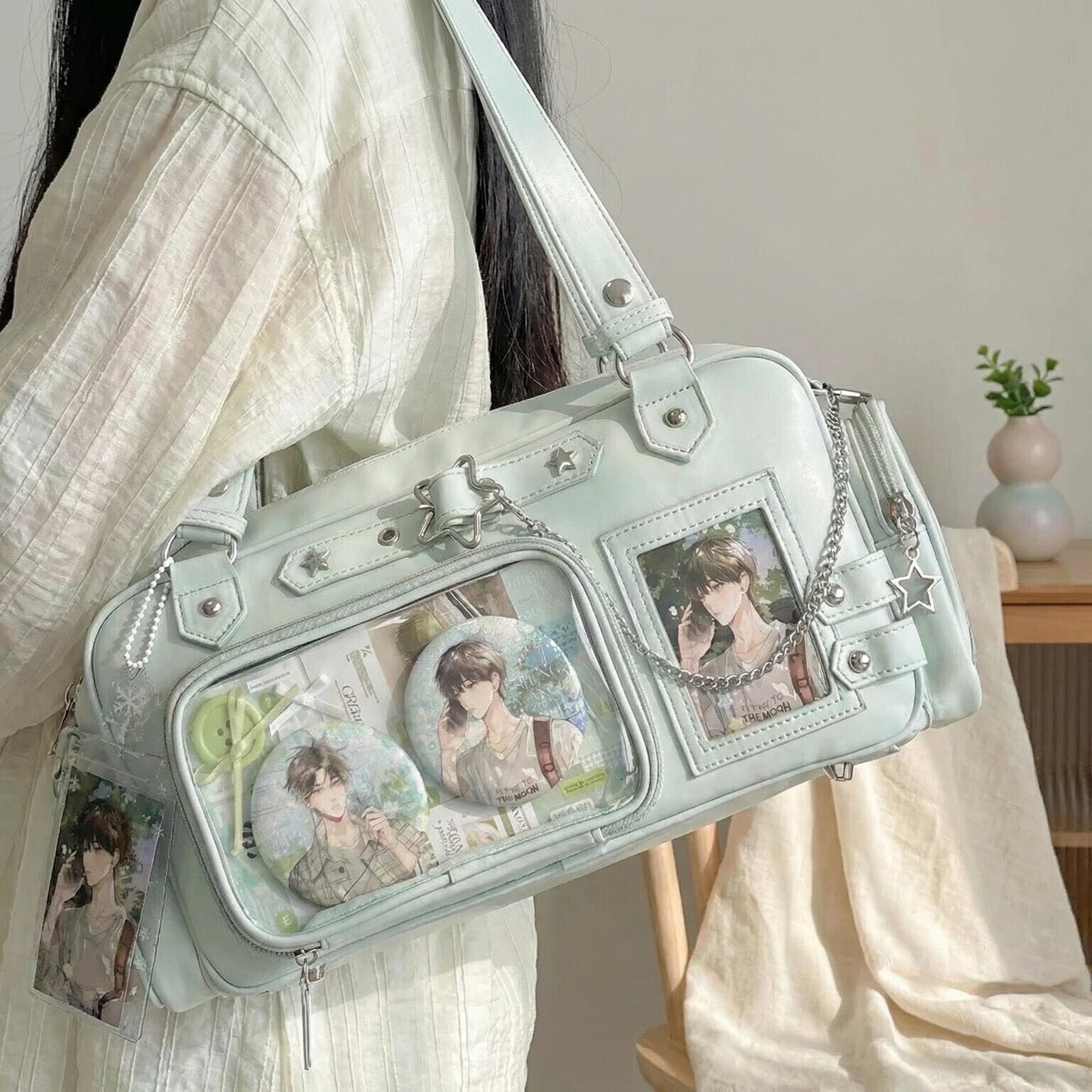 Y2K Convertible Ita Bag with Clear Window for Photocards and Pins Y2K Convertible Ita Bag with Clear Window for Photocards and Pins